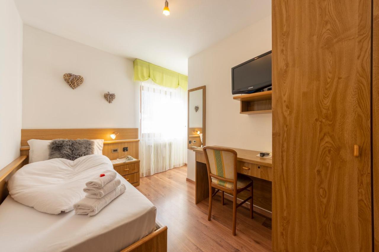 מואנה Hotel Ciampian מראה חיצוני תמונה