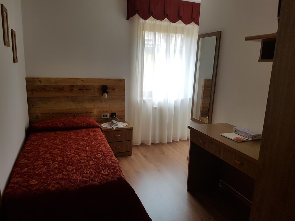מואנה Hotel Ciampian מראה חיצוני תמונה